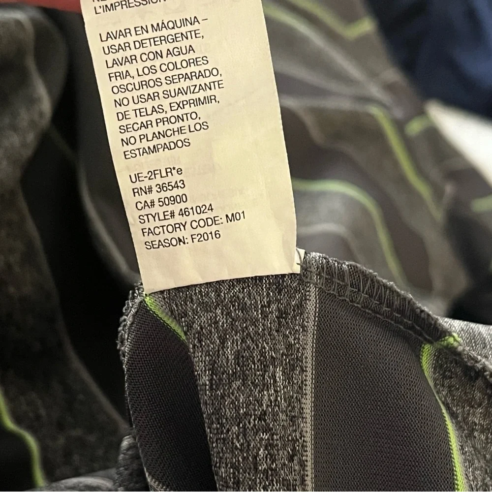 Izod Golf Polo Shirt Gray Green Striped Short Sleeve Casual Men’s S
